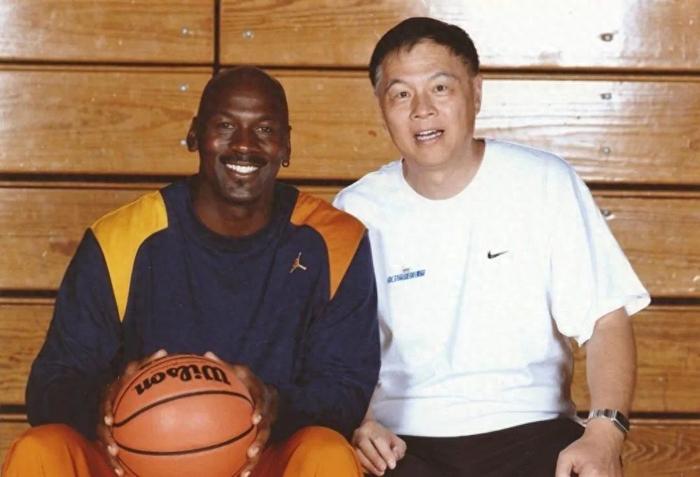 开云体育在线网址-中国球员里，有哪些被NBA选中或者收到合同但是没去NBA的呢？
