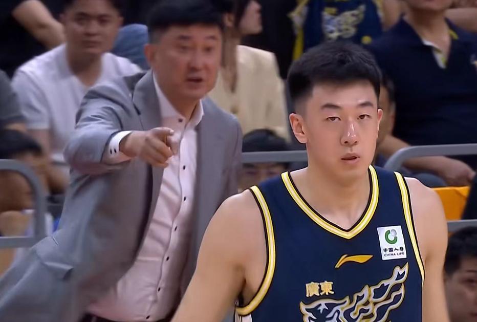 开云体育在线软件-广东男篮33分大胜！奎因29+7+7杜润旺20分，王洪泽陈家政表现出色